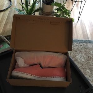 New in box. Clarks canvas espadrilles in a bright coral. Side accent stitching.